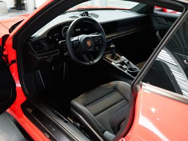 Porsche 992 I GT3 Mit Touring-Paket — photo 14