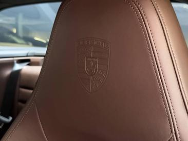 Porsche 992 I Targa 4S — photo 27