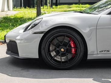 Porsche 992 II Targa 4 GTS — photo 6