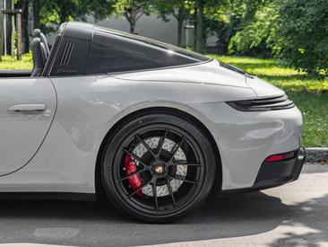 Porsche 992 II Targa 4 GTS — photo 10