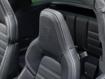 Porsche 992 II Targa 4 GTS — photo 27
