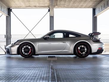 Porsche 992 I GT3 — photo 2