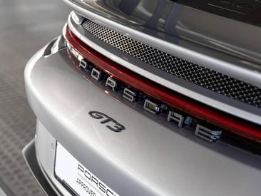 Porsche 992 I GT3 — photo 10