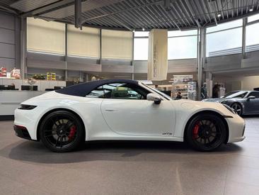 Porsche 992 I Carrera 4 GTS Cabriolet — photo 9