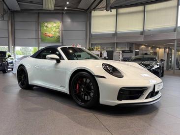 Porsche 992 I Carrera 4 GTS Cabriolet — photo 10
