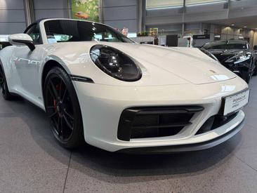 Porsche 992 I Carrera 4 GTS Cabriolet — photo 11
