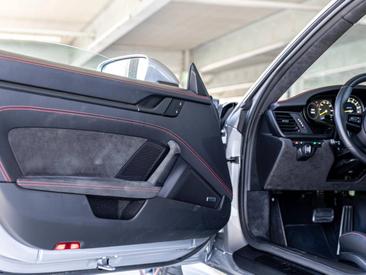 Porsche 992 I GT3 — photo 37