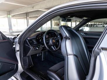 Porsche 992 I GT3 — photo 38