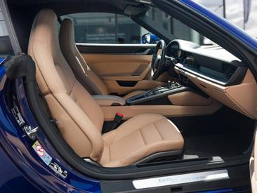 Porsche 992 I Carrera Cabriolet — photo 21