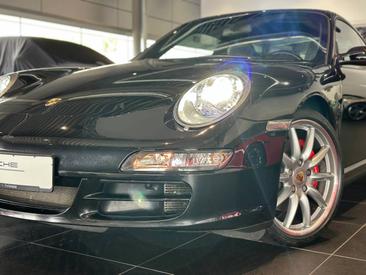 Porsche 911 Carrera 4S — photo 10