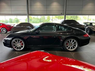 Porsche 911 Carrera 4S — photo 13
