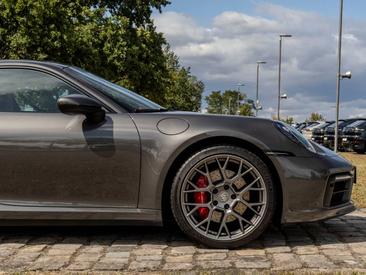Porsche 992 I Carrera S — photo 16