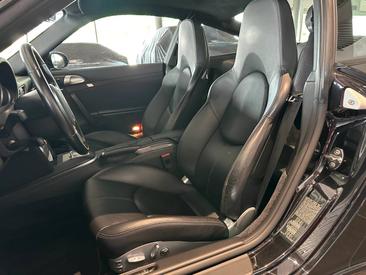Porsche 911 Carrera 4S — photo 27