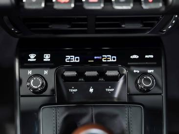 Porsche 992 II Carrera T Cabriolet — photo 26