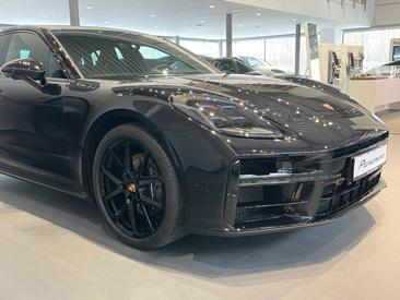 Porsche Panamera III — photo 16