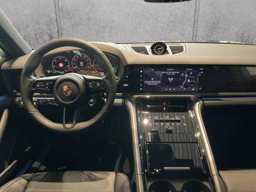 Porsche Panamera III — photo 21
