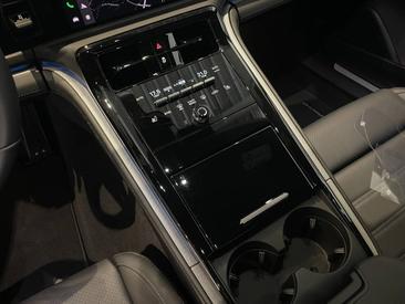 Porsche Panamera III — photo 26
