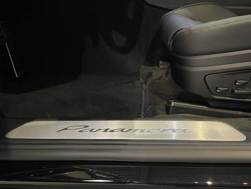 Porsche Panamera III — photo 29