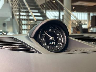 Porsche Panamera III — photo 39