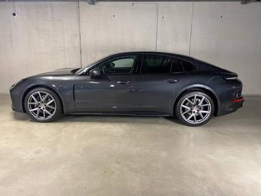 Porsche Panamera III 4 — photo 2