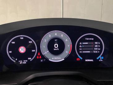 Porsche Panamera III 4 — photo 16