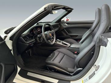Porsche 992 I Carrera S Cabriolet — photo 11