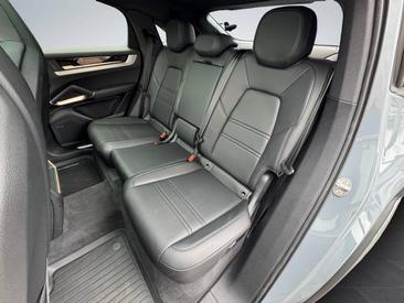 Porsche Cayenne III Coupé — photo 15