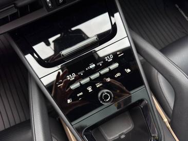 Porsche Cayenne III Coupé — photo 17