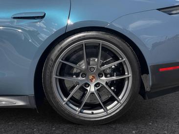Porsche Taycan ph2 Turbo GT — photo 10