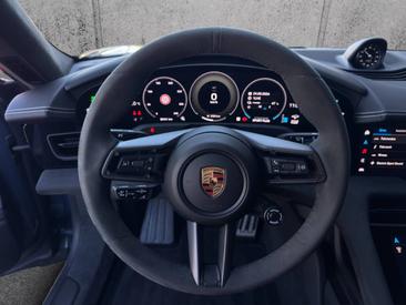 Porsche Taycan ph2 Turbo GT — photo 14
