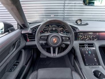 Porsche Taycan ph2 GTS Sport Turismo — photo 26