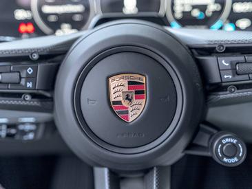 Porsche Taycan ph2 GTS Sport Turismo — photo 38