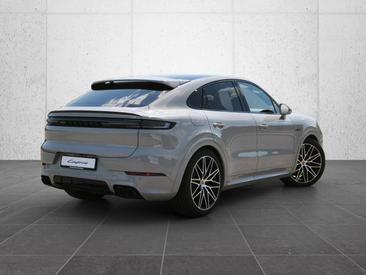 Porsche Cayenne III E-Hybrid Coupé Black Edition — photo 5
