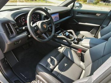 Porsche Cayenne III E-Hybrid Coupé Black Edition — photo 14