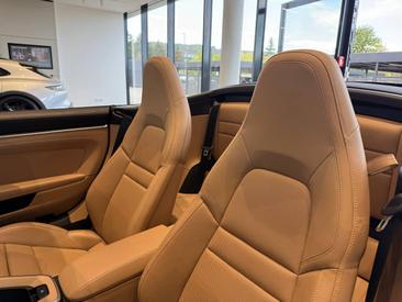 Porsche 992 I Carrera Cabriolet — photo 18