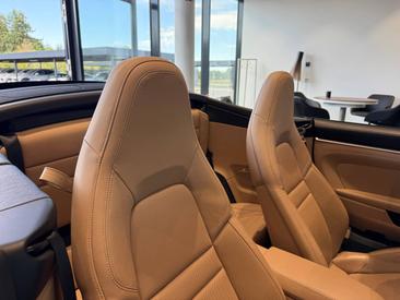 Porsche 992 I Carrera Cabriolet — photo 27