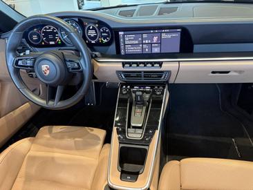 Porsche 992 I Carrera Cabriolet — photo 28