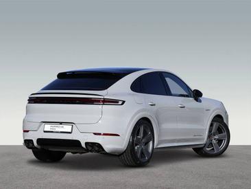 Porsche Cayenne III E-Hybrid Coupé Black Edition — photo 11