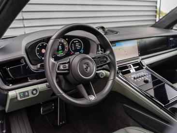 Porsche Panamera III Turbo E-Hybrid — photo 14