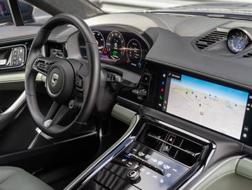 Porsche Panamera III Turbo E-Hybrid — photo 22