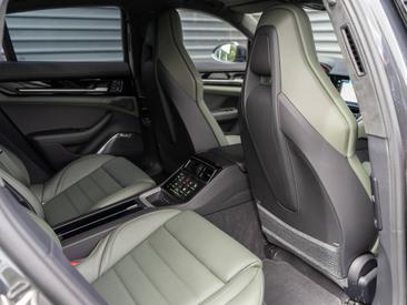 Porsche Panamera III Turbo E-Hybrid — photo 26