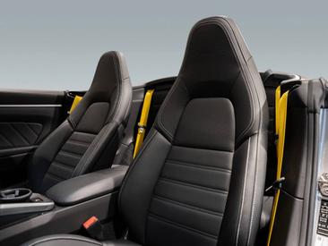 Porsche 992 I Turbo S Cabriolet — photo 18