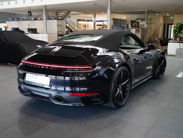 Porsche 992 I Carrera Cabriolet — photo 7