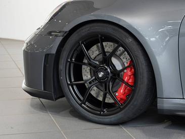 Porsche 992 II GT3 Mit Touring-Paket — photo 9