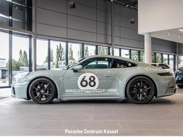 Porsche 992 II Carrera T — photo 2