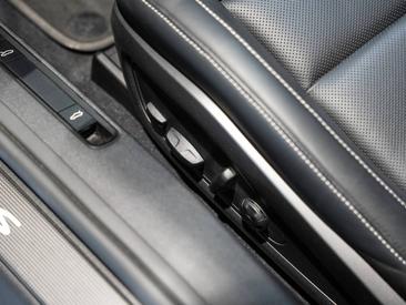 Porsche 992 I Turbo S Cabriolet — photo 25