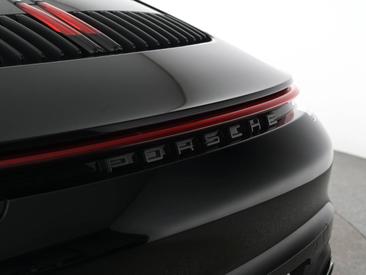 Porsche 992 I Carrera 4S — photo 9