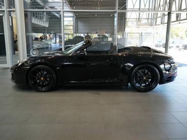 Porsche 992 I Carrera Cabriolet — photo 14