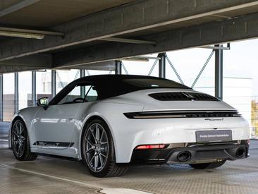 Porsche 992 II Carrera T Cabriolet — photo 3