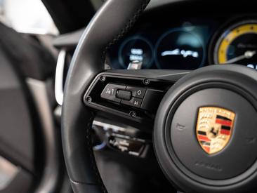 Porsche 992 I Turbo S Cabriolet — photo 28